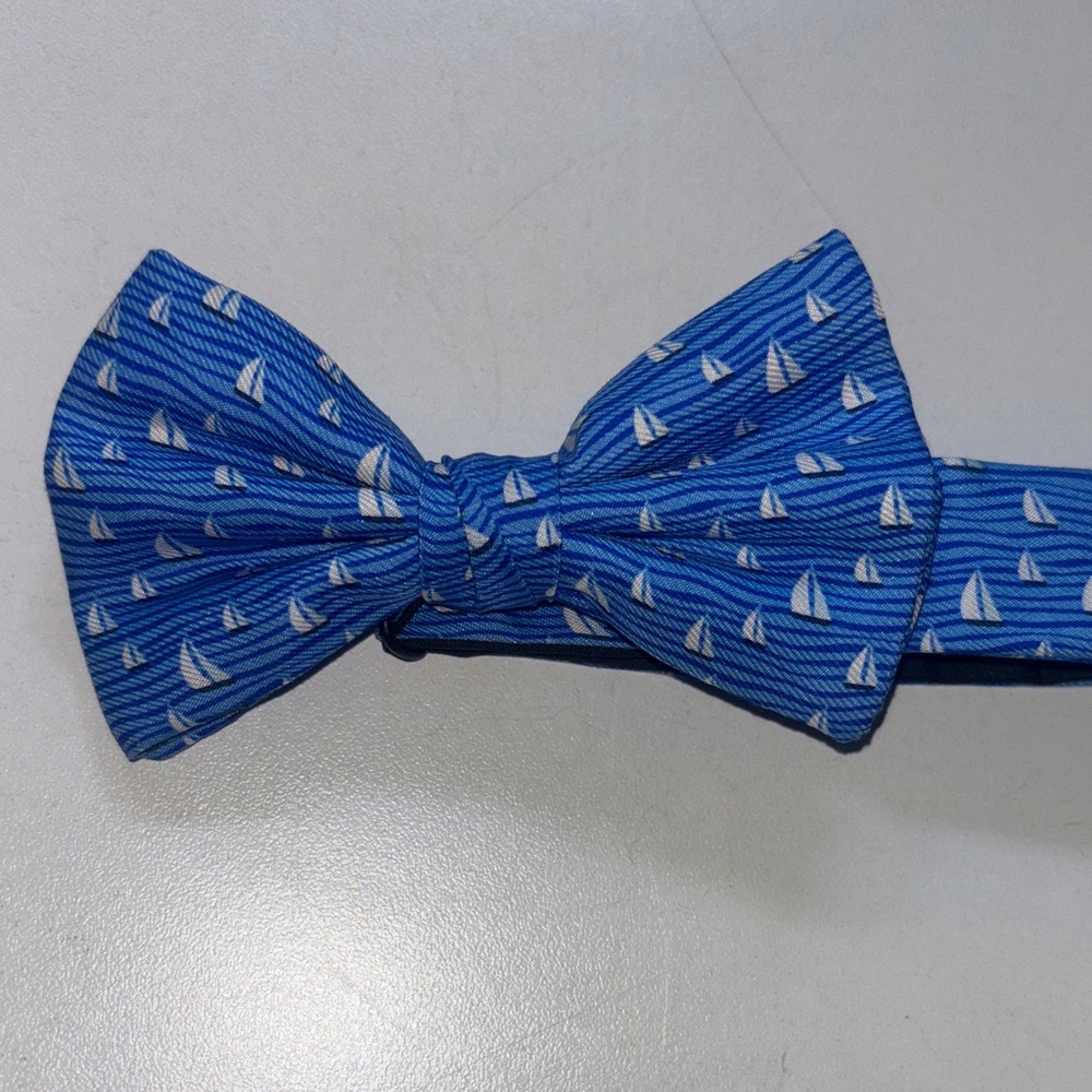 Vineyard Vines Blue Bow Tie with Sailboat Pattern